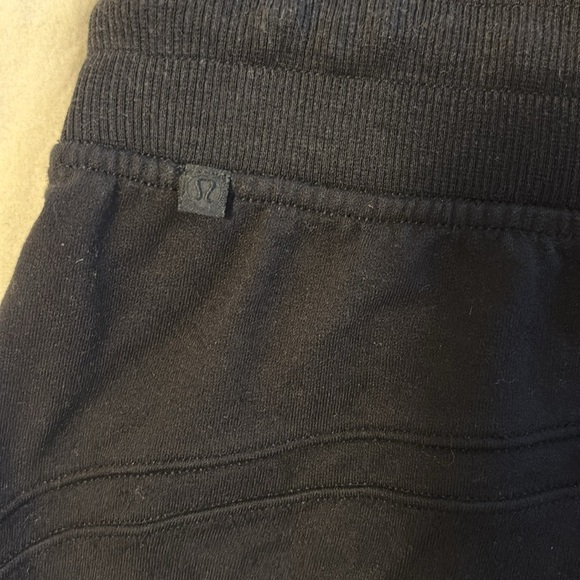 Lululemon joggers - Picture 4 of 5